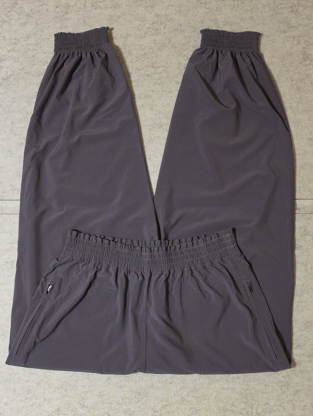 Athleta Savannah Jogger Pants Womens 6 Grey Smocked Waist Stretch Travel
